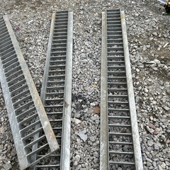 グレーチング　側溝　溝幅10㎝用　3枚 幅 100㎝奥行14.5㎝　高さ19㎜　袖3㎝約の画像