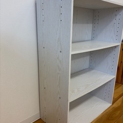 木目が少し見えるホワイト3段からーぼカラーボックスの画像