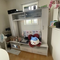 土曜日までに引き取り　テレビ台の画像