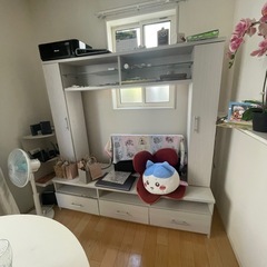 土曜日までに引き取り　テレビ台の画像