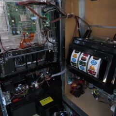 パチスロ実機 スマスロ マクロスフロンティア4 ドアキー・設定キー付き スロット機│江別市のリサイクルショップドロップの画像