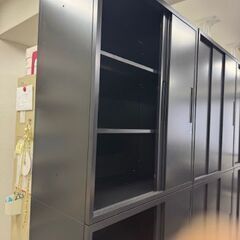 イナバの　OFFICE用　キャビネット　上下１セット　　90x105X45    が上下で二台の画像