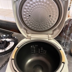 炊飯器の画像