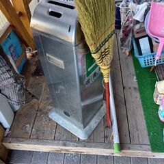 外灰皿代わりの画像