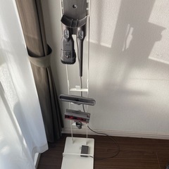 Dyson 掃除機+スタンドセットの画像