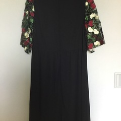 【美品・廃盤品】メルロープリュス　花刺繍レーススリーブワンピースの画像