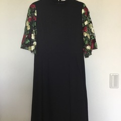 【美品・廃盤品】メルロープリュス　花刺繍レーススリーブワンピースの画像