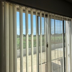 縦型ブラインド　カーテンの画像