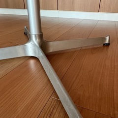 MOMO NATURALカフェテーブル ウッド材×アルミ脚の画像