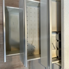 ジモティー割引🏷️【ジャングルジャングル 岸和田和泉インター店】食器棚 和泉市 堺市 岸和田市 泉大津市 高石市 泉北郡熊取町の画像