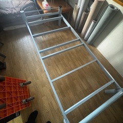 シングルベッド　パイプフレーム
の画像