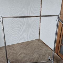 ハンガーラックの画像