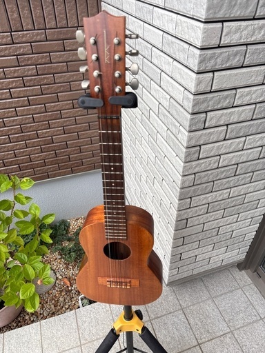 ウクレレKAMAKA 8弦　テナーサイズ　高級機種　コア単版