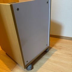 【決まりました】キャスター付き引き出し　中古の画像