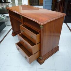 使用感あり アンティーク調 デスク 幅125cm 木目調 ヨーロピアン 机 書斎 苫小牧西店の画像