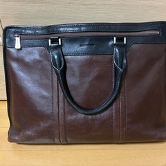 TAKEO KIKUCHI ブラウンレザー ビジネスバッグの画像