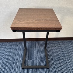 サイドテーブル　アイリスオーヤマの画像