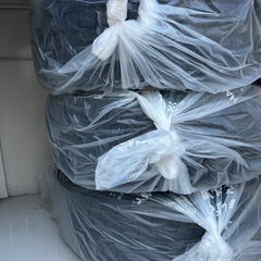 ホンダベゼル冬タイヤ4本の画像