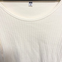 ユニクロ　トップスの画像