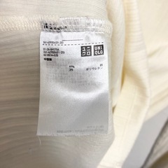 ユニクロ　トップスの画像