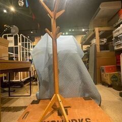 コートハンガー　木製　洋服掛けの画像