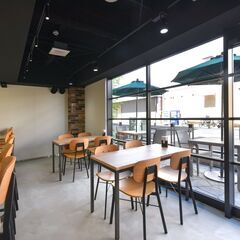 カフェのホール・キッチンスタッフ／週2日～OK！／朝7:00から勤務出来る方の画像