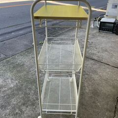 【リユースショップスパークル】キッチンラック　No.114　ニトリ　キッチンワゴン　ホワイト　木目天板　キャスター付き　配送可能♪の画像