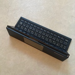 Ewin 折り畳み Bluetoothキーボード タッチパッド付き 軽量 薄型の画像