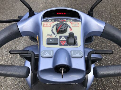 ☆彡⑥１年保証付き!!!バッテリー新品! スズキ・電動車いす・車椅子・セニアカー!シニアカー!!介護用品。すぐに乗れます。免許不要。操作簡単!!免許返納!!激安!絶対お得です♪