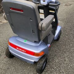 ☆彡⑥１年保証付き!!!バッテリー新品! スズキ・電動車いす・車椅子・セニアカー!シニアカー!!介護用品。すぐに乗れます。免許不要。操作簡単!!免許返納!!激安!絶対お得です♪の画像