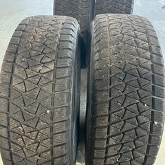 ブリジストンスタッドレス！225/65R17!の画像