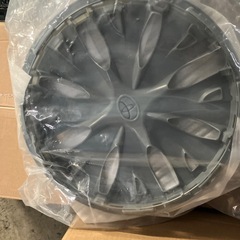 新品トヨタ純正スチールホイール4本15インチ6J PCD1004Hホイールカバー付きの画像