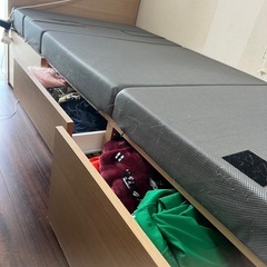 収納付きシングルベットの画像