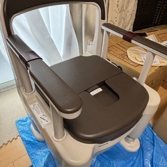 【美品】 ポータブルトイレ パナソニック ラフィーネ 　 PN-L30200  シャワーチェア　PN-L41831介護  の画像