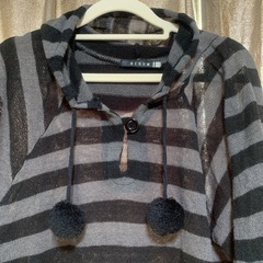 薄手フード付きポンチョの画像