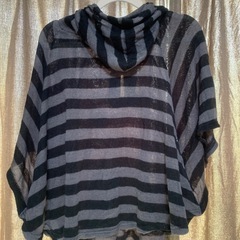 薄手フード付きポンチョの画像