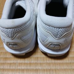 (新品)アシックス　スニーカー　27cmの画像