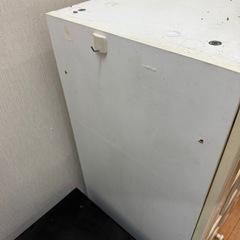 IKEA 白　食器棚の画像