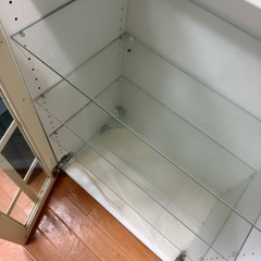 IKEA 白　食器棚の画像