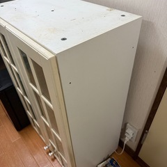 IKEA 白　食器棚の画像