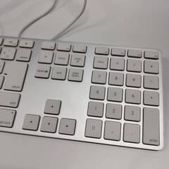 Apple Magic Keyboard テンキー付き有線キーボード/A1243の画像