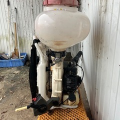丸山　背負い式動力散布機 26L 大型　エンジンブロアー 噴霧器 散布機　農薬　散布　動噴 MDJ60G-26 ブロアー宮崎の画像