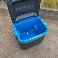 IGLOOクーラーボックス・ハンドル、キャスター付の画像