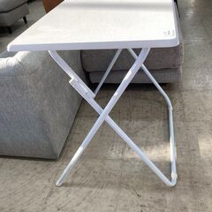 J5864　【リユースのサカイ柏店】　折りたたみテーブル　クリーニング済みの画像