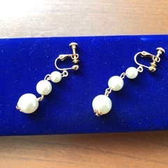 ホワイトパール イヤリング セットの画像