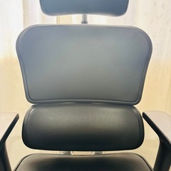 💺【エルゴヒューマン ベーシック レザー デスクチェア ブラック】 2②の画像