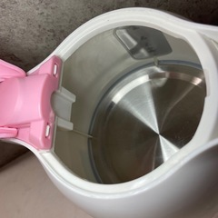 EasyHome 電気ケトル ピンク　動作確認済み
の画像
