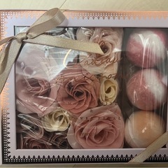 入浴剤 フランフラン カドミニョン フィズ & ペタル スクエア ピンクの画像