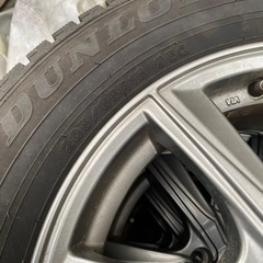 スタッドレスタイヤの画像