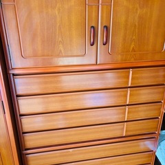 ： 【2点セット】茶色のタンス／ワードローブ　ハンガーラック付きの画像